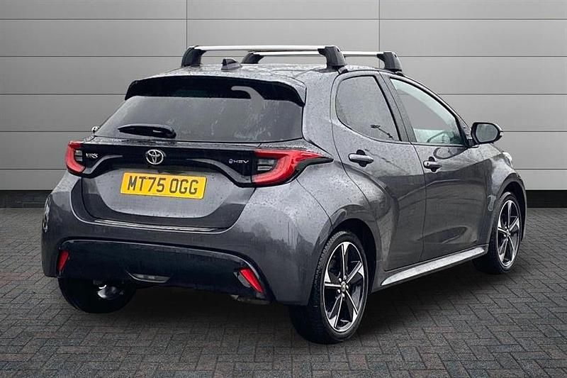 Used Toyota Yaris Hybrid 130 HP (95 kW) 2025 Decuma grey Hatchback