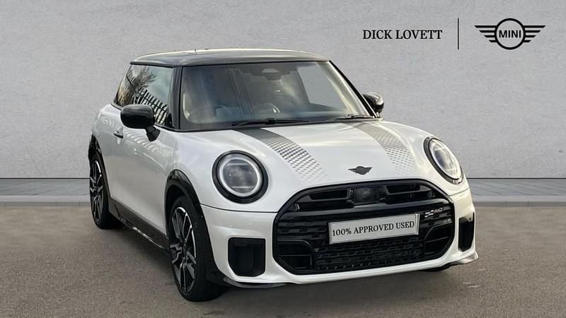 Used Mini Cooper Hatch 113 kW (154 HP) 2025 White Hatchback