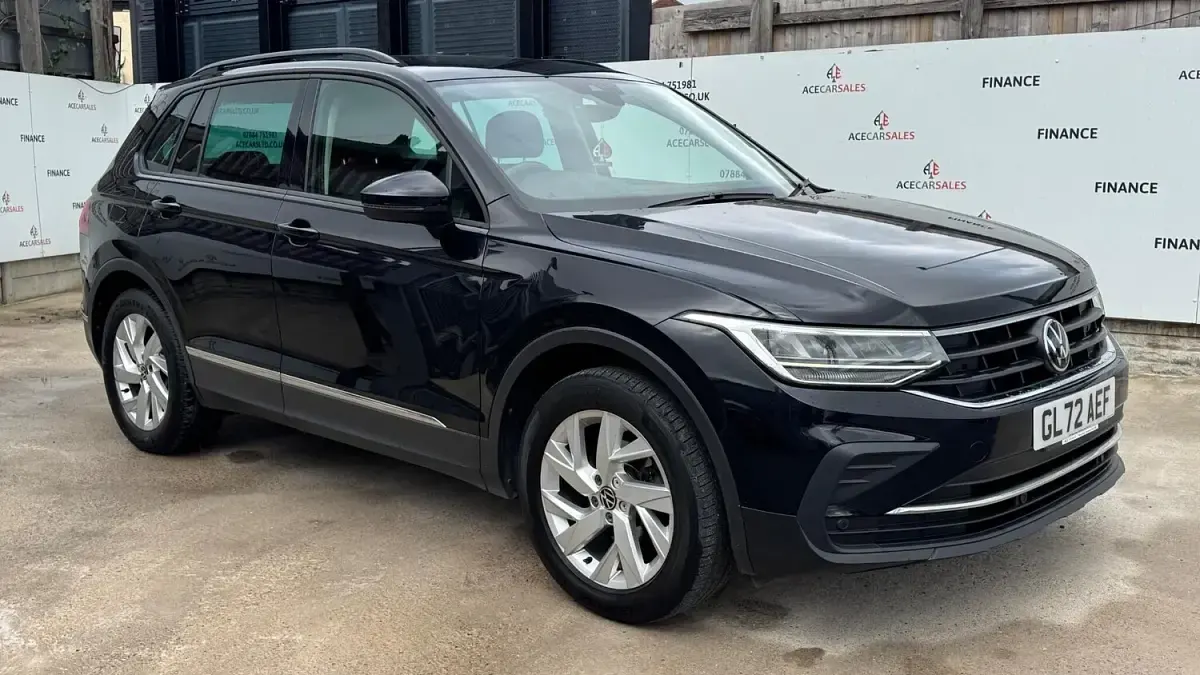Begagnad VW Tiguan Life 150 HK (110 kW) 2022 Svart SUV