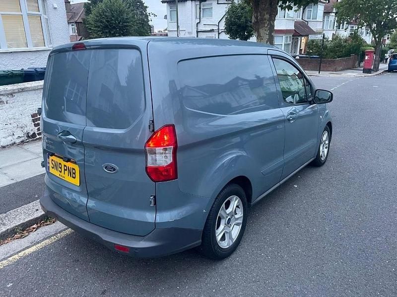Used Ford Transit Limited 100 HP (73 kW) 2019 Blue Van
