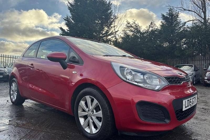 Red Used 2015 Kia Rio Hatchback | £5,595 (Fair price) - Image 1/1
