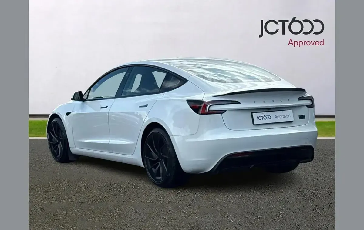 Used Tesla Model 3 Performance 461 kW (627 HP) 2024 White Sedan