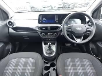 New Hyundai i10 Premium 79 HP (58 kW) 2026 Pearl  phantom black Hatchback