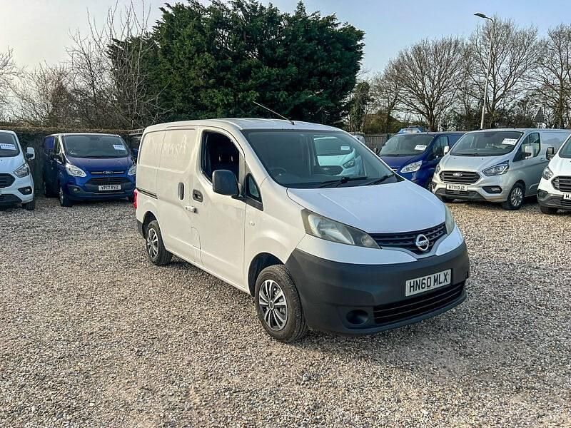 Used Nissan NV200 SE 2010 White MPV