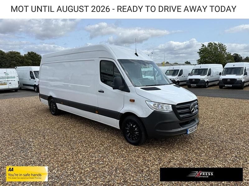 White Used 2018 Mercedes Sprinter Van | £10,750 (Fair price) - Image 1/3