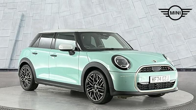 Begagnad Mini Cooper S Hatch 201 HK (147 kW) 2024 Grön Halvkombi
