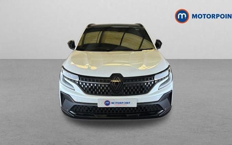 Used Renault Austral Iconic Esprit Alpine 200 HP (147 kW) 2023 White SUV