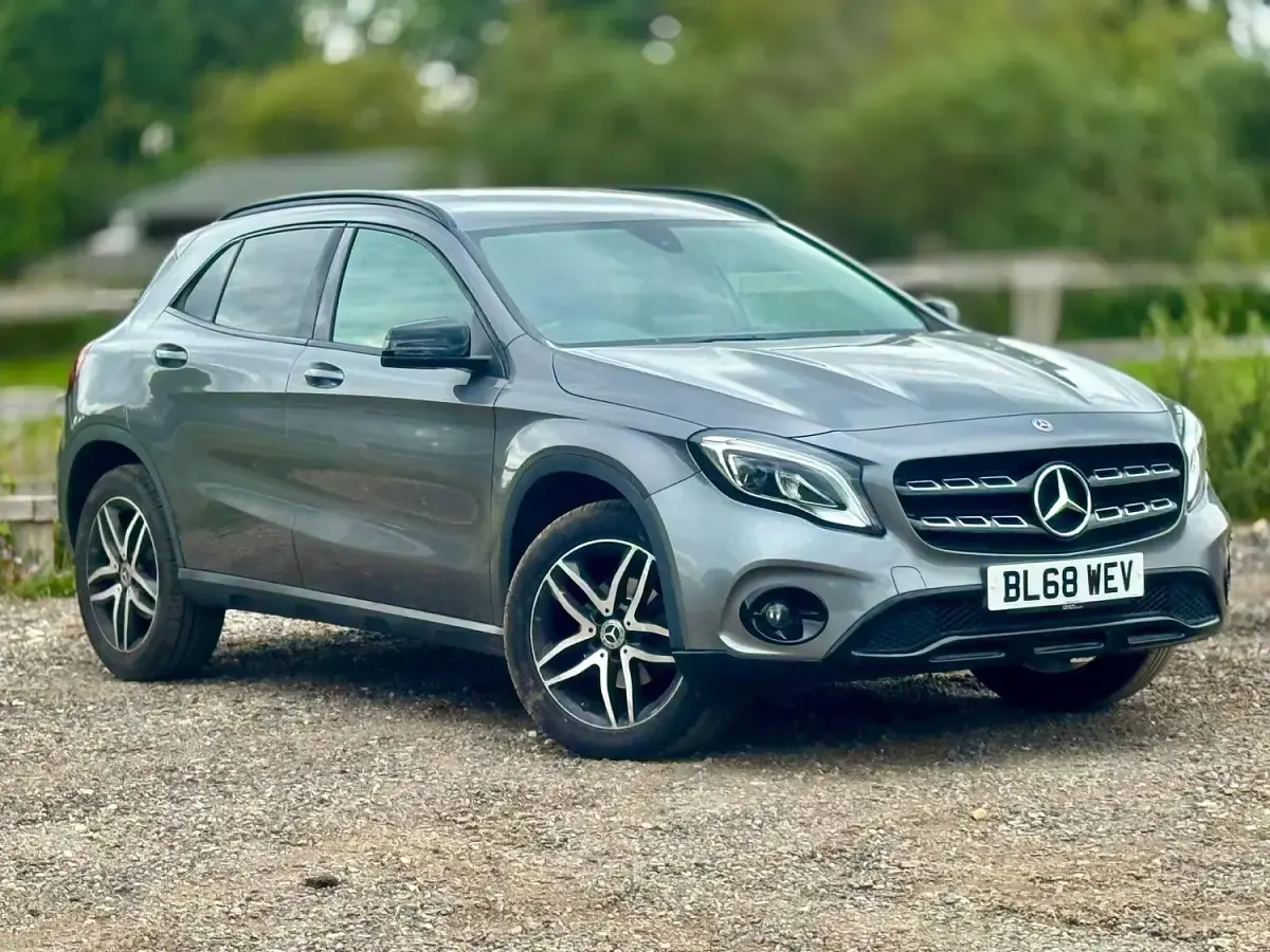 Used Mercedes GLA180 Urban 122 HP (89 kW) 2018 Grey SUV