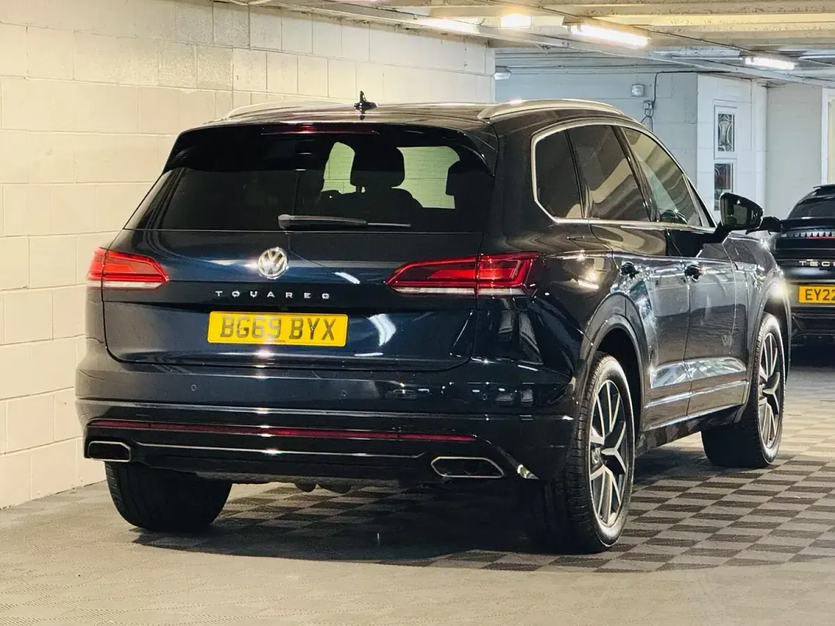 Used VW Touareg R-line 340 HP (250 kW) 2019 Blue SUV