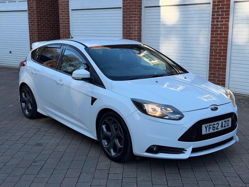 Used Ford Focus ST 2012 White Hatchback