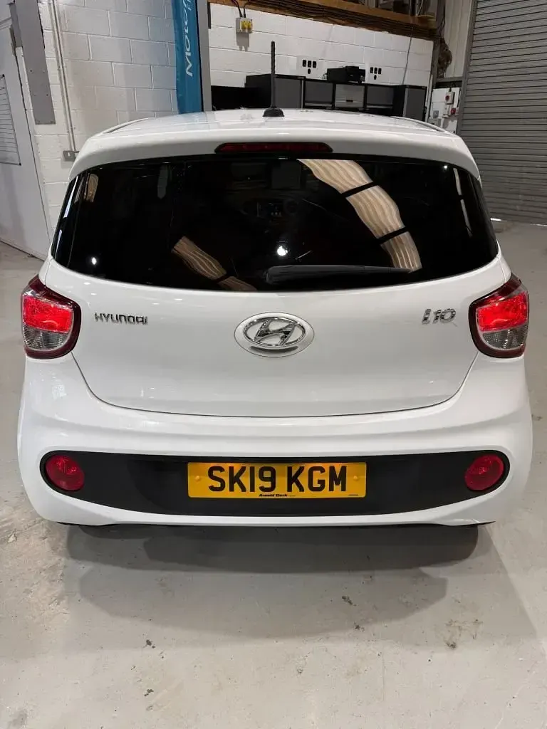 Used Hyundai i10 67 HP (49 kW) 2019 White Hatchback