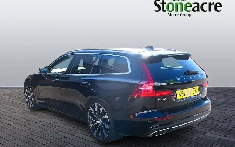 Used Volvo V60 Inscription 190 HP (139 kW) 2019 Black Estate