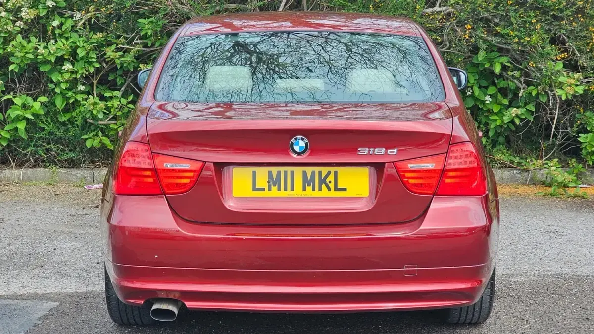Used BMW 318 Performance 2011 Red Sedan