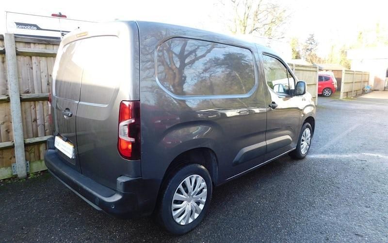Used Peugeot Partner 102 HP (75 kW) 2021 MPV