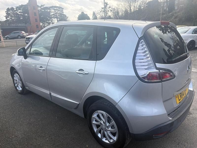 Used Renault Scénic III Dynamique 110 HP (80 kW) 2014 Silver MPV