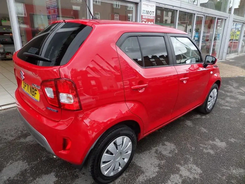 Used Suzuki Ignis SZ3 83 HP (61 kW) 2021 Red SUV