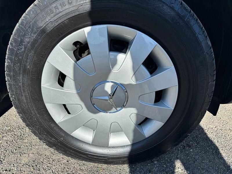 Begagnad Mercedes Sprinter Premium 2023 Vit Van