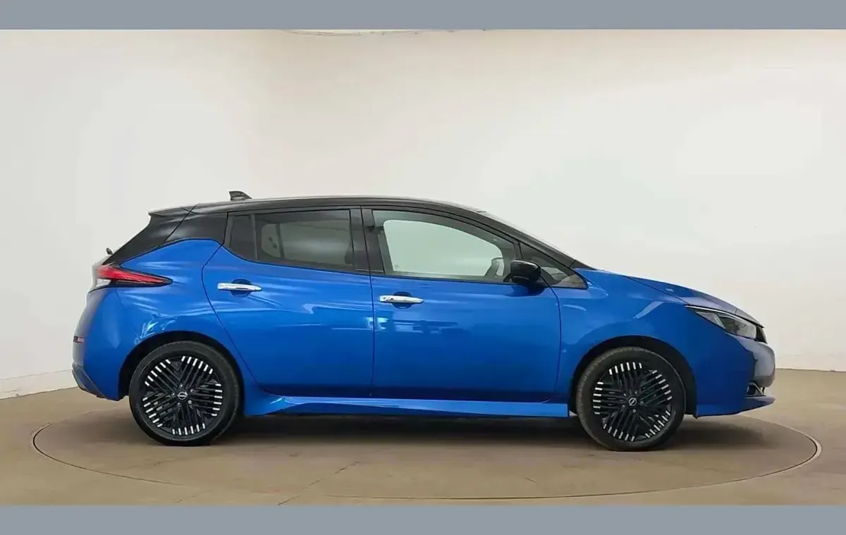 Used Nissan Leaf Tekna 160 kW (218 HP) 2023 Blue Hatchback