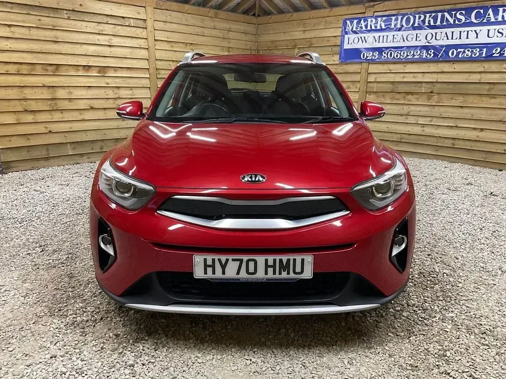 Used Kia Stonic 118 HP (86 kW) 2020 Red SUV