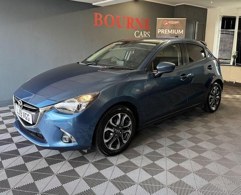 Begagnad Mazda 2 Inclusive 90 HK (66 kW) 2019 Blå Halvkombi