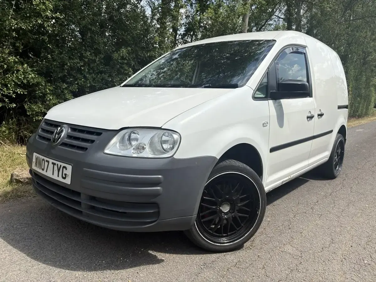 Used VW Caddy 104 HP (76 kW) 2007 White MPV