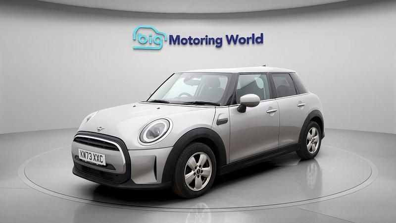 Used Mini Cooper Classic 136 HP (100 kW) 2022 Silver Hatchback