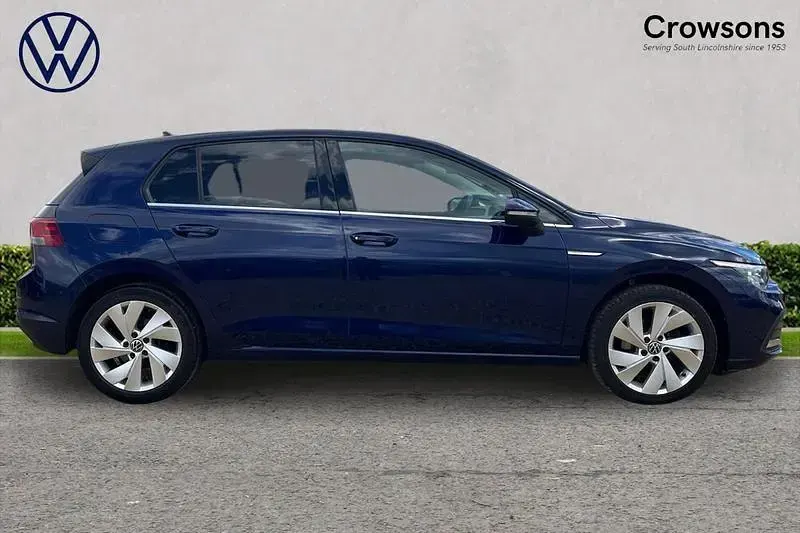 Used VW Golf VII Style 150 HP (110 kW) 2020 Atlantic blue Hatchback