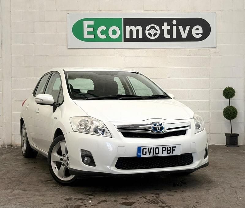 Used Toyota Auris Hybrid 2010 White Hatchback