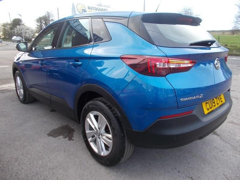 Used Vauxhall Grandland X S 130 HP (95 kW) 2019 Blue SUV