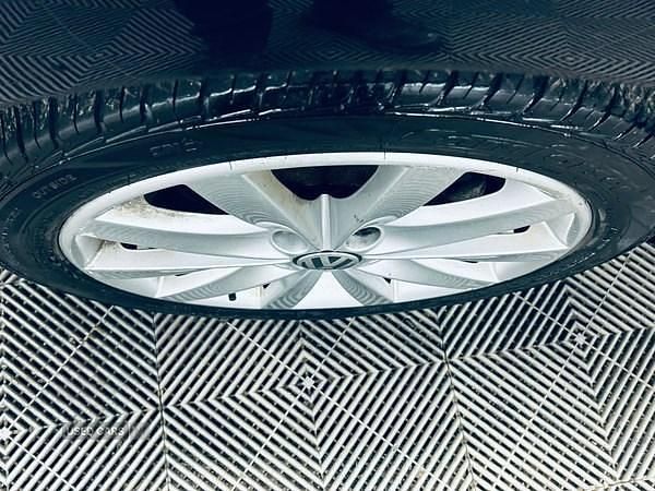 Used VW Golf Cabriolet SE 105 HP (77 kW) 2014 Mauve/purple Cabriolet