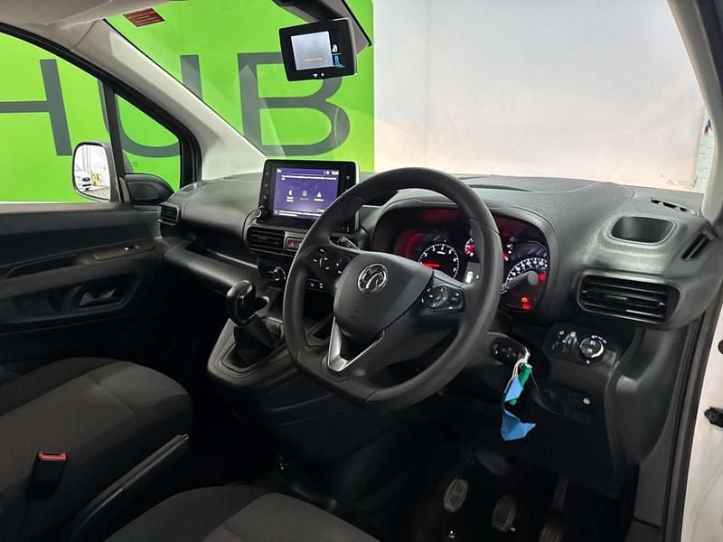 Used Vauxhall Combo Sportive 2020 White MPV