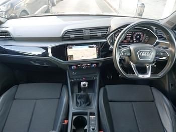 Begagnad Audi Q3 Black Edition 150 HK (110 kW) 2021 Svart SUV