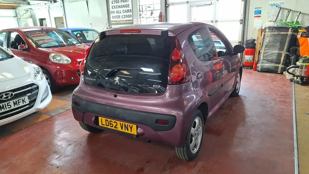Used Peugeot 107 Allure 68 HP (50 kW) 2012 Purple Hatchback