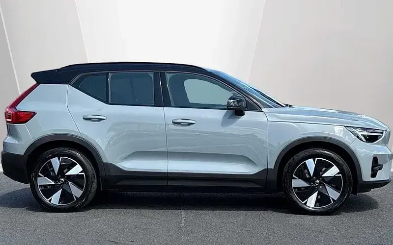 New Volvo EX40 Plus 185 kW (252 HP) 2025 SUV