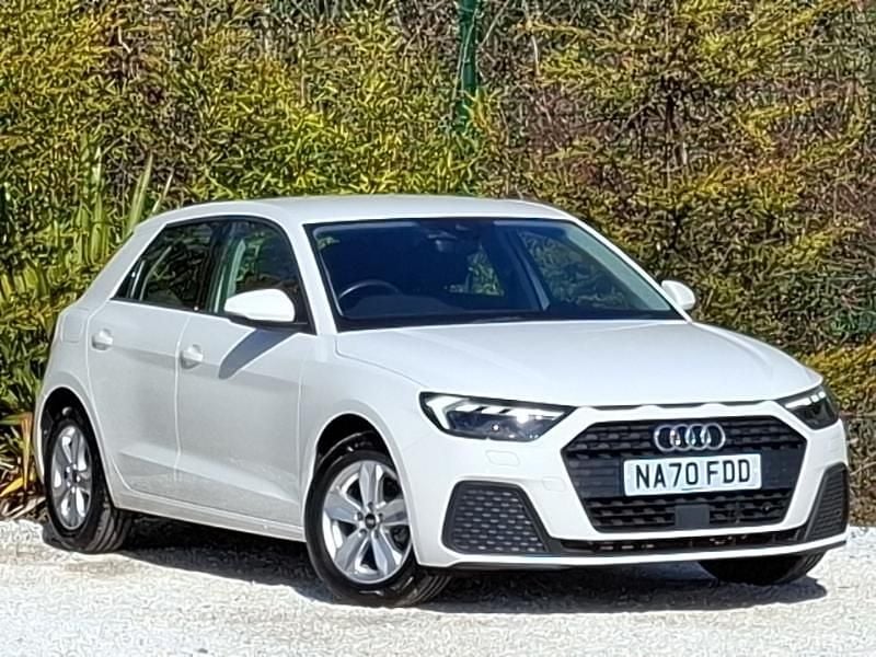 Used Audi A1 Design 95 HP (69 kW) 2021 White SUV