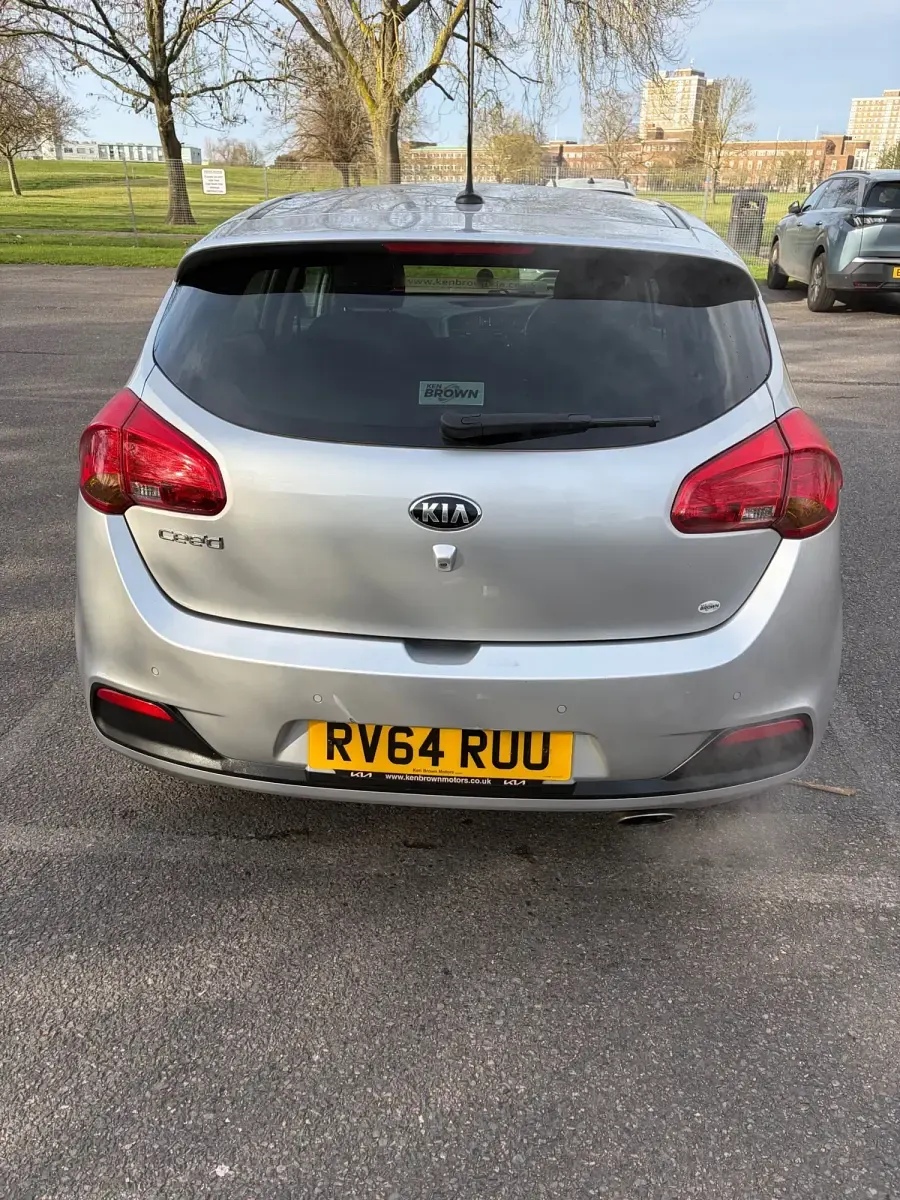 Używany Kia Ceed 2014 Srebrny Hatchback