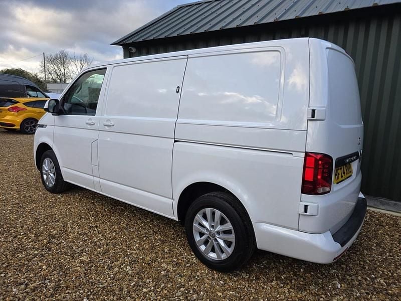 Used VW Transporter Highline 150 HP (110 kW) 2024 White Van