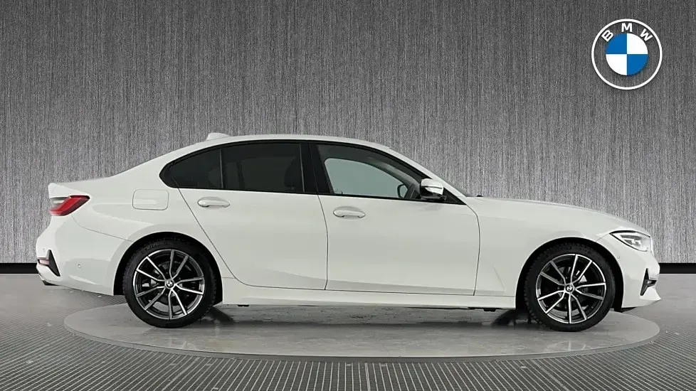 Used BMW 320 Sport Line 187 HP (137 kW) 2019 White Sedan