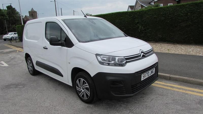 White Used 2020 Citroën Berlingo MPV | £6,995 (Fair price) - Image 1/4