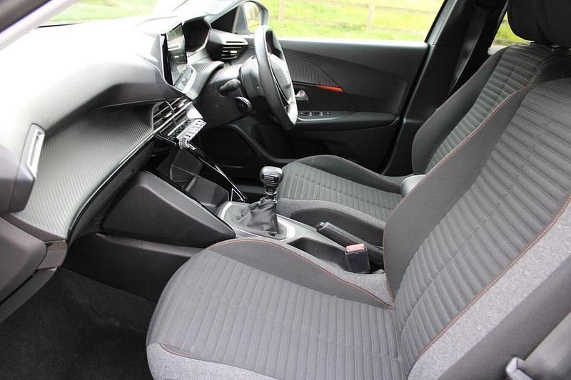 Used Peugeot 2008 Active+ 100 HP (73 kW) 2022 Grey SUV