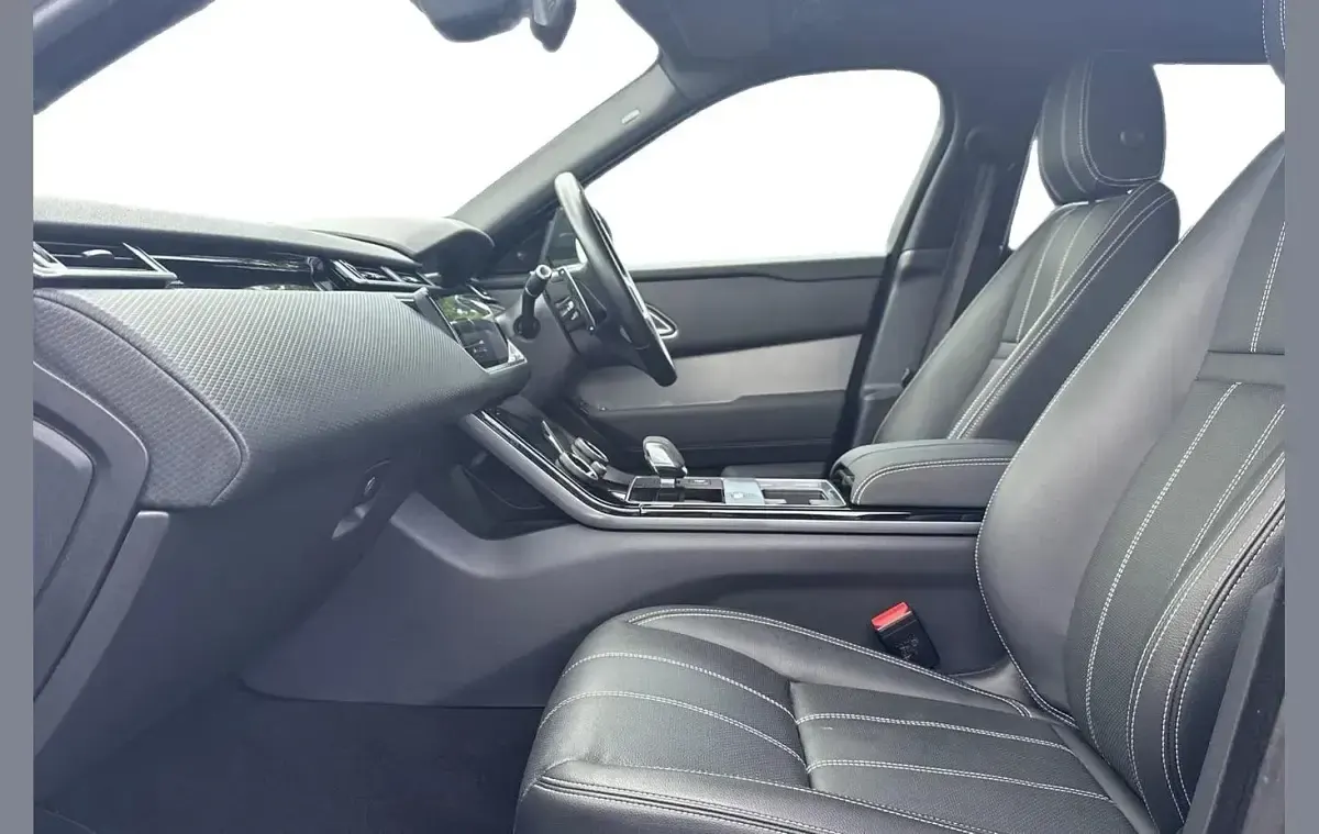 Käytetty Land Rover Range Rover Velar SE Dynamic 200 HP (147 kW) 2022 Harmaa Katumaasturi