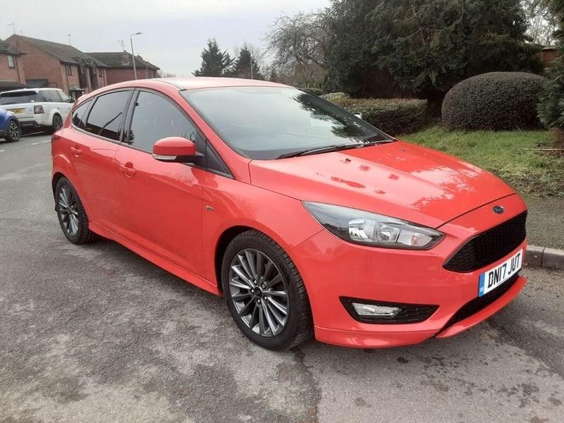 Used Ford Focus ST-Line 2017 Red Hatchback