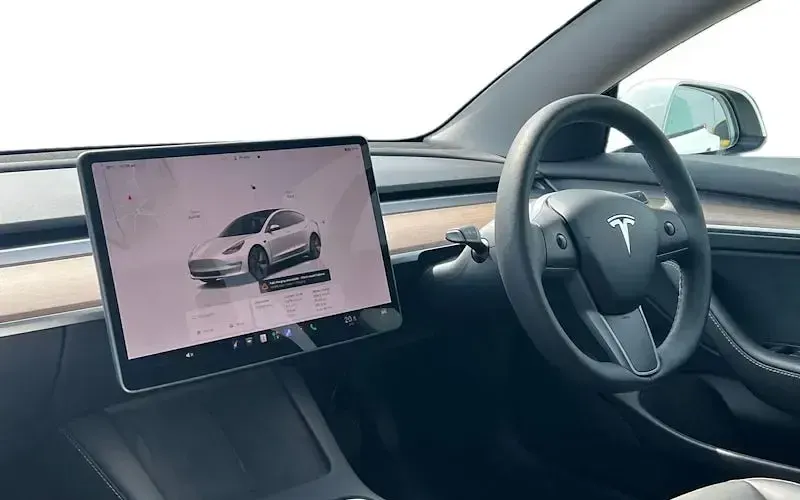 Used Tesla Model 3 Long Range AWD 258 kW (351 HP) 2023 White Sedan