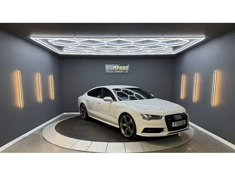 Used Audi A7 Sportback Black Edition 272 HP (200 kW) 2016 White Hatchback