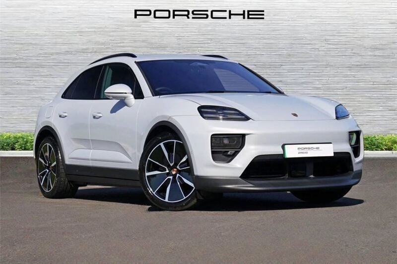 Grey New 2025 Porsche Macan SUV | £83,990 (Expensive) - Image 1/4