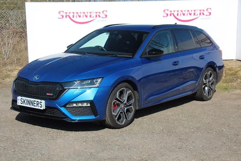Used Skoda Octavia vRS 245 HP (180 kW) 2022 Blue Estate