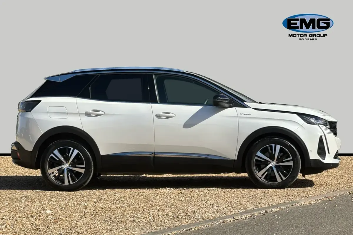 Used Peugeot 3008 GTi 300 HP (220 kW) 2023 White SUV