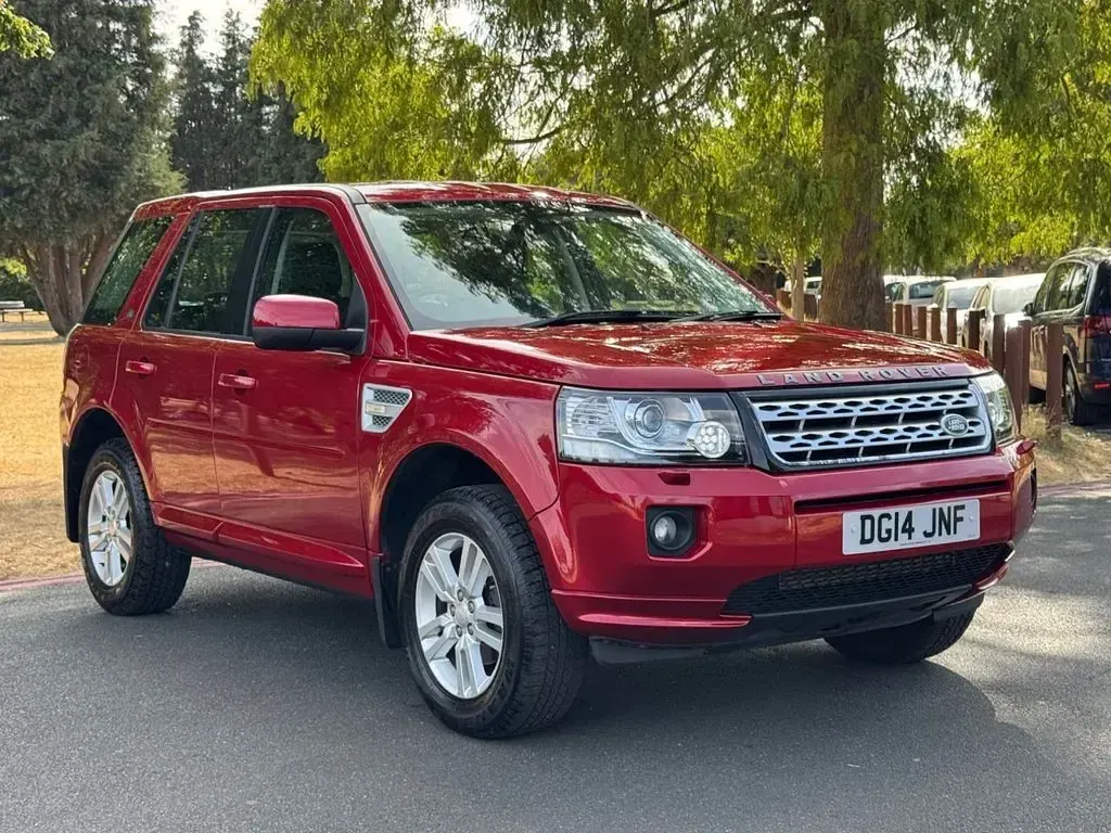 Used Land Rover Freelander 2 190 HP (139 kW) 2014 Red SUV