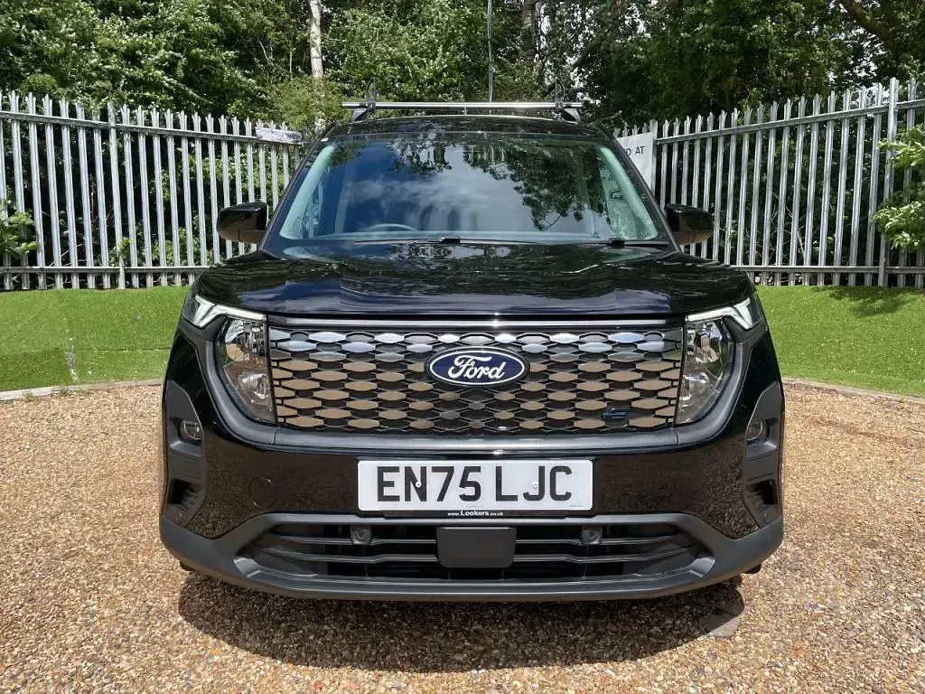New Ford Transit Limited 100 kW (136 HP) 2026 Black Van