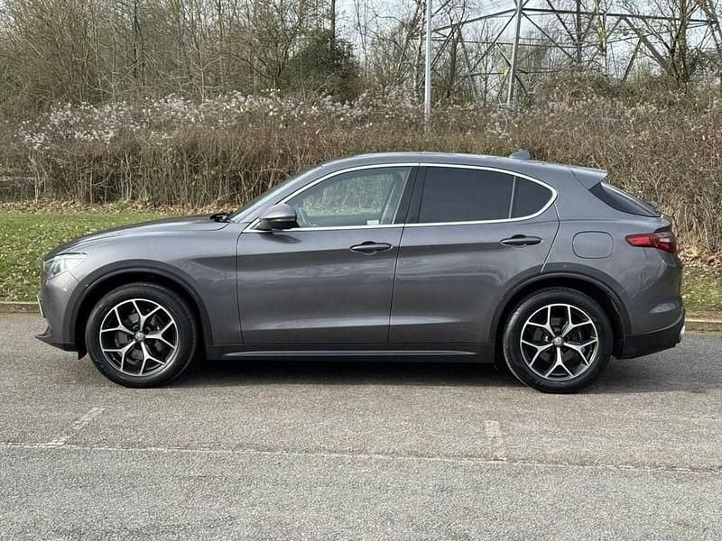 Used Alfa Romeo Stelvio Lusso 200 HP (147 kW) 2021 Grey SUV